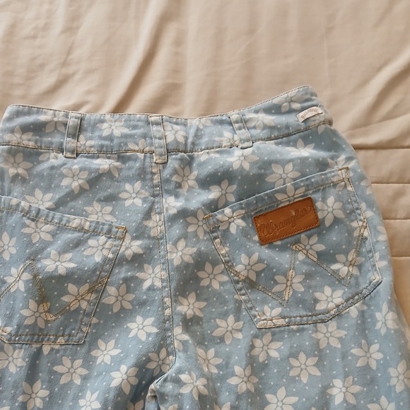 Wrangler x billabong Light Blue Floral Wide-Leg Jeans - Picture 6 of 7
